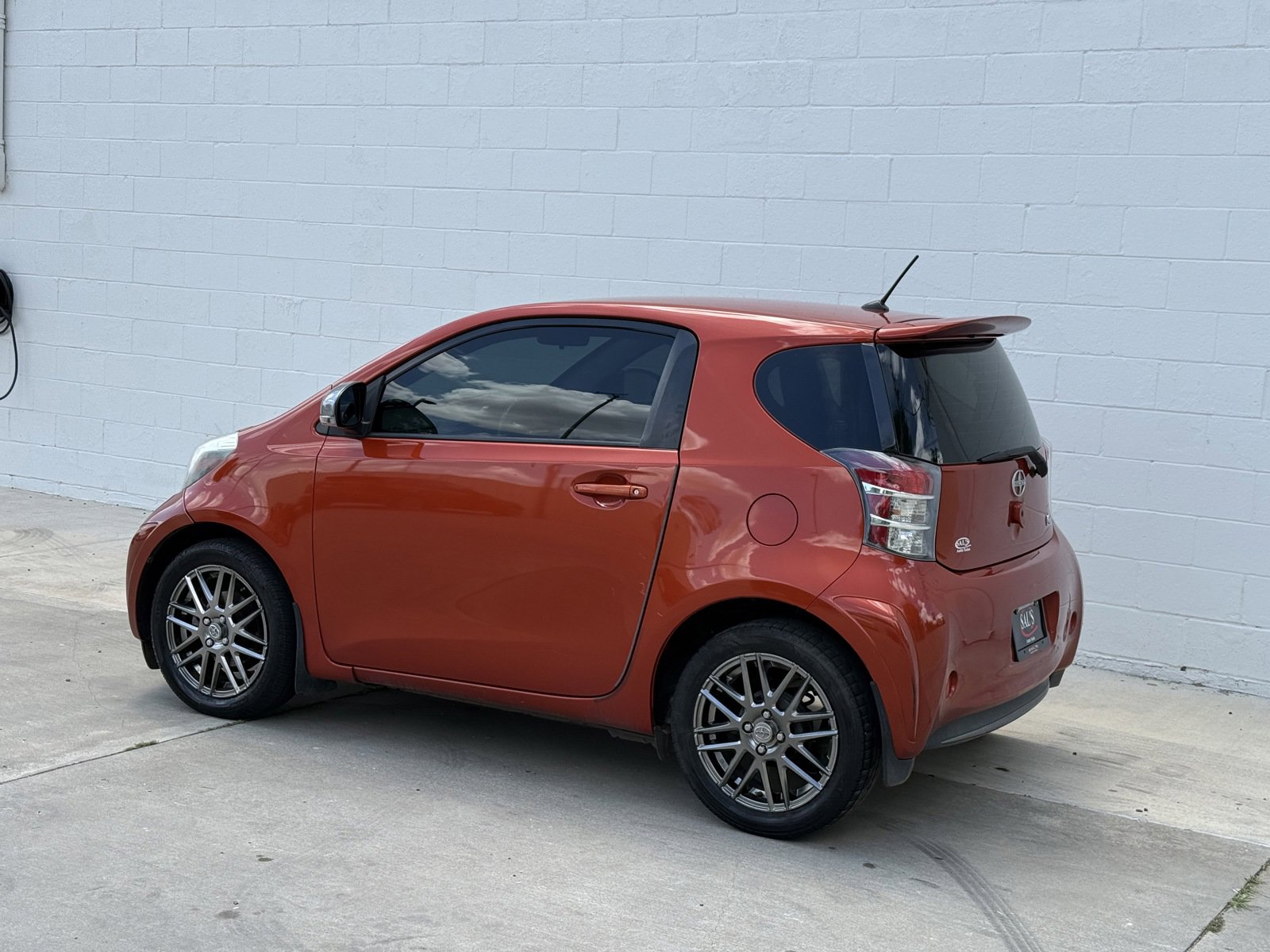 Used 2012 Scion iQ w/ Rear Speaker Pkg FWD image 7