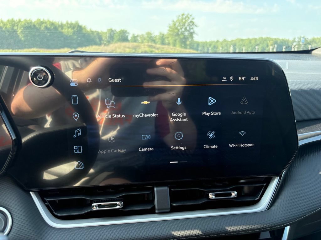 New 2027 Chevrolet Equinox LT w/ Convenience Package II FWD image 22