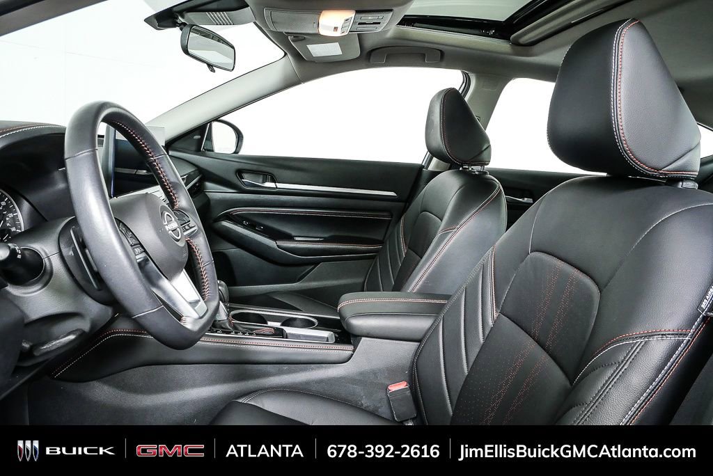 Used 2023 Nissan Altima 2.5 SR w/ SR Premium Package image 6