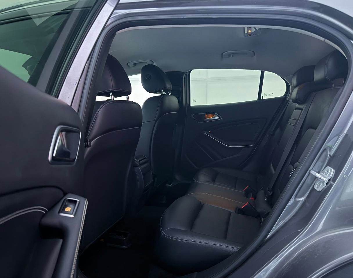 Used 2015 Mercedes-Benz GLA 250 4MATIC image 22
