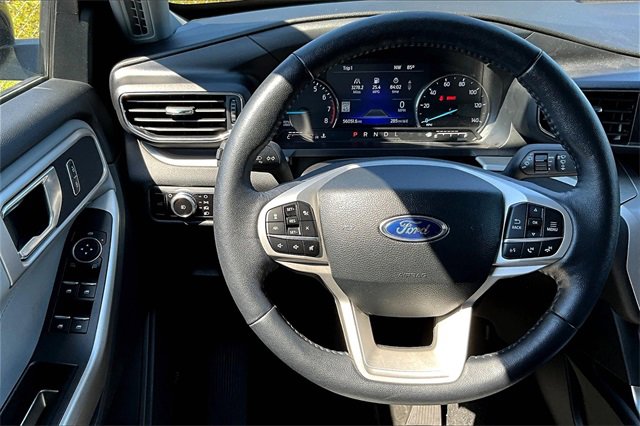 Used 2023 Ford Explorer XLT w/ Equipment Group 202A image 8