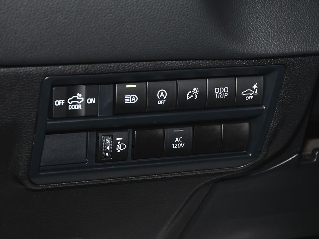 Used 2024 Toyota Tundra Limited w/ Power Package image 17