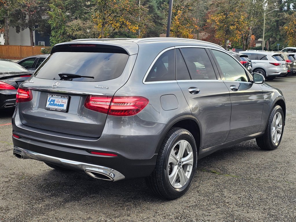 Used 2018 Mercedes-Benz GLC 300 4MATIC image 5