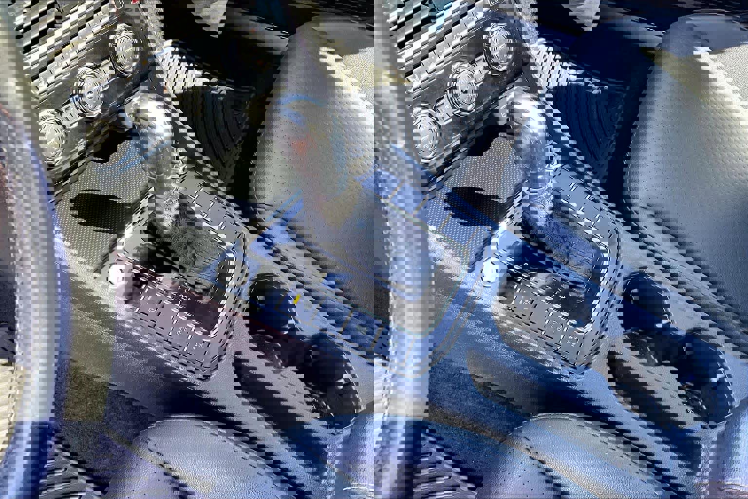 Used 2019 Volkswagen Jetta SEL w/ Cold Weather Package image 17