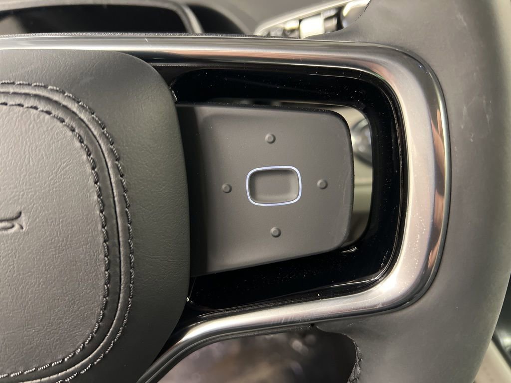 Used 2026 Lincoln Nautilus Premier image 19