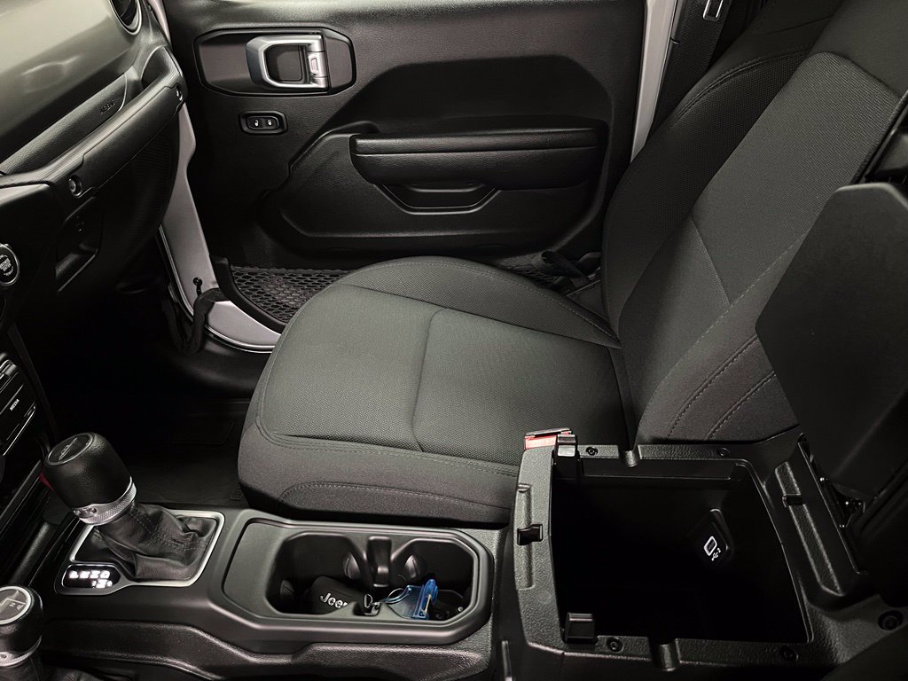Used 2023 Jeep Gladiator Sport AWD/4WD image 40