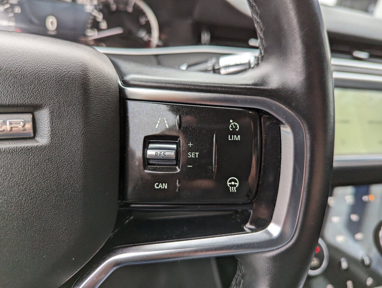 Used 2021 Land Rover Range Rover Evoque S image 27