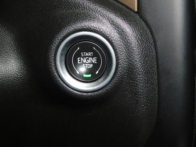 Used 2021 Chevrolet Silverado 1500 High Country w/ Technology Package image 36