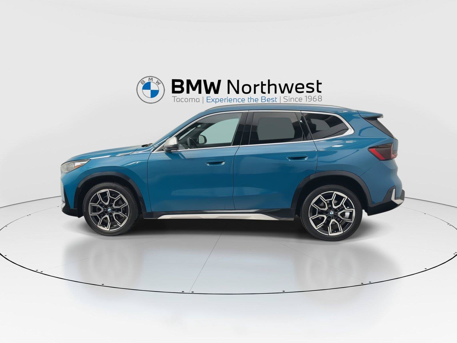 Used 2024 BMW X1 xDrive28i w/ Convenience Package AWD/4WD image 9