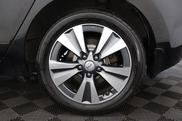 Used 2015 Nissan Leaf SL w/ Premium Package FWD image 11