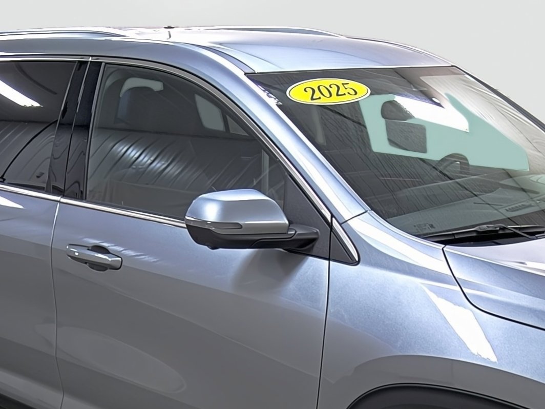 Used 2025 Buick Enclave Preferred image 15