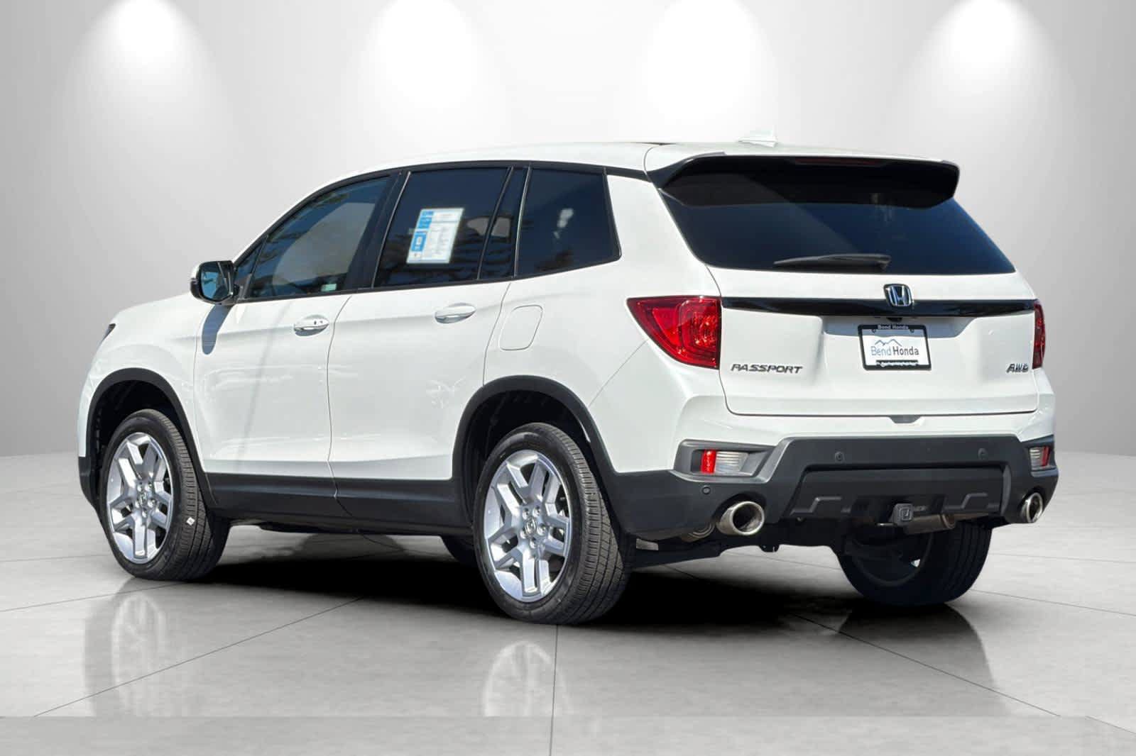Used 2024 Honda Passport EX-L image 6