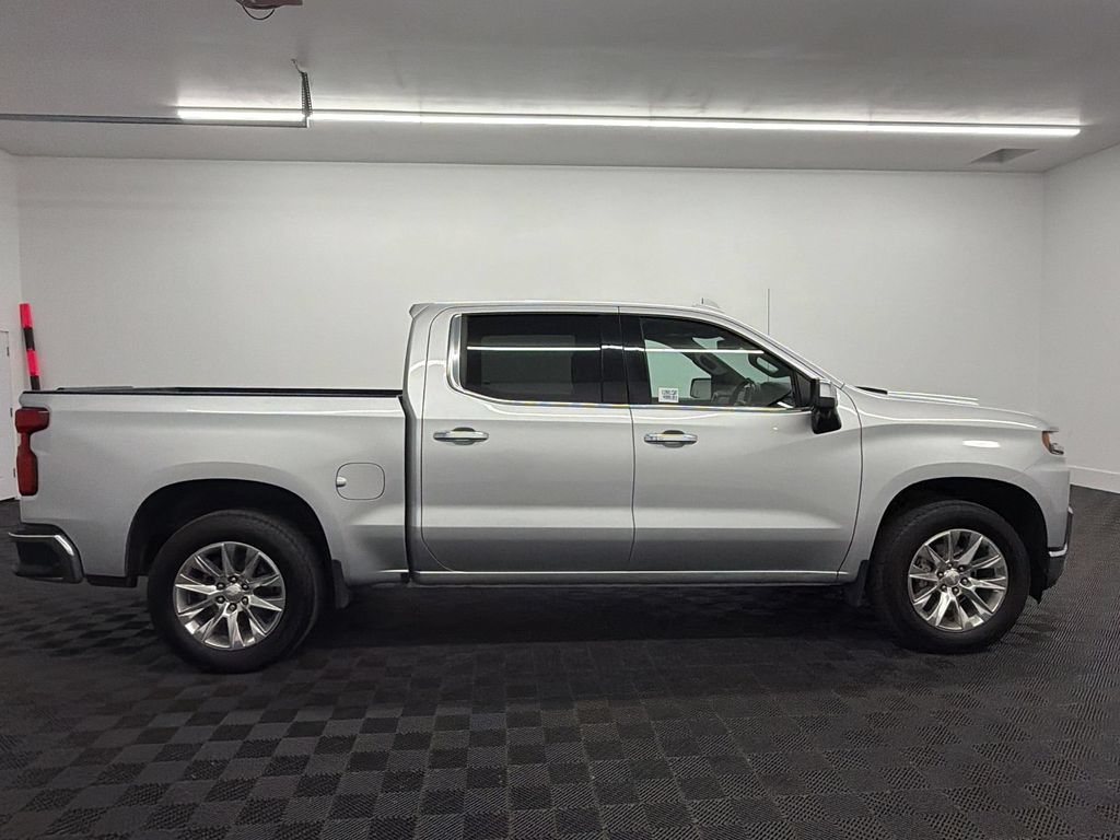 Used 2022 Chevrolet Silverado 1500 LTZ w/ Z71 Off-Road Package AWD/4WD image 8