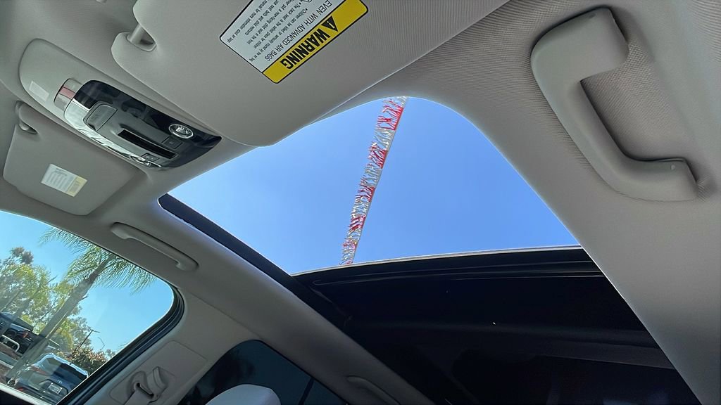 Used 2025 Kia Sorento EX w/ EX Panoramic Sunroof Package image 30