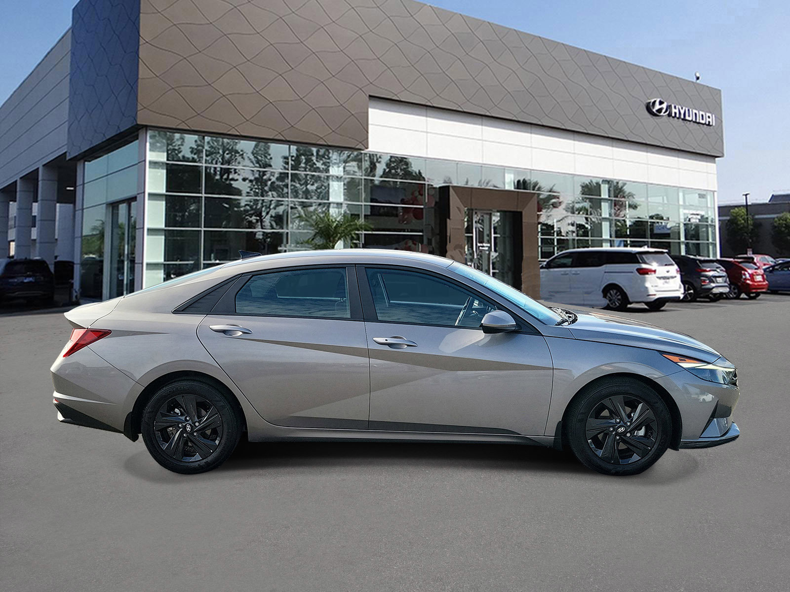 Certified 2023 Hyundai Elantra SEL w/ Cargo Package image 4