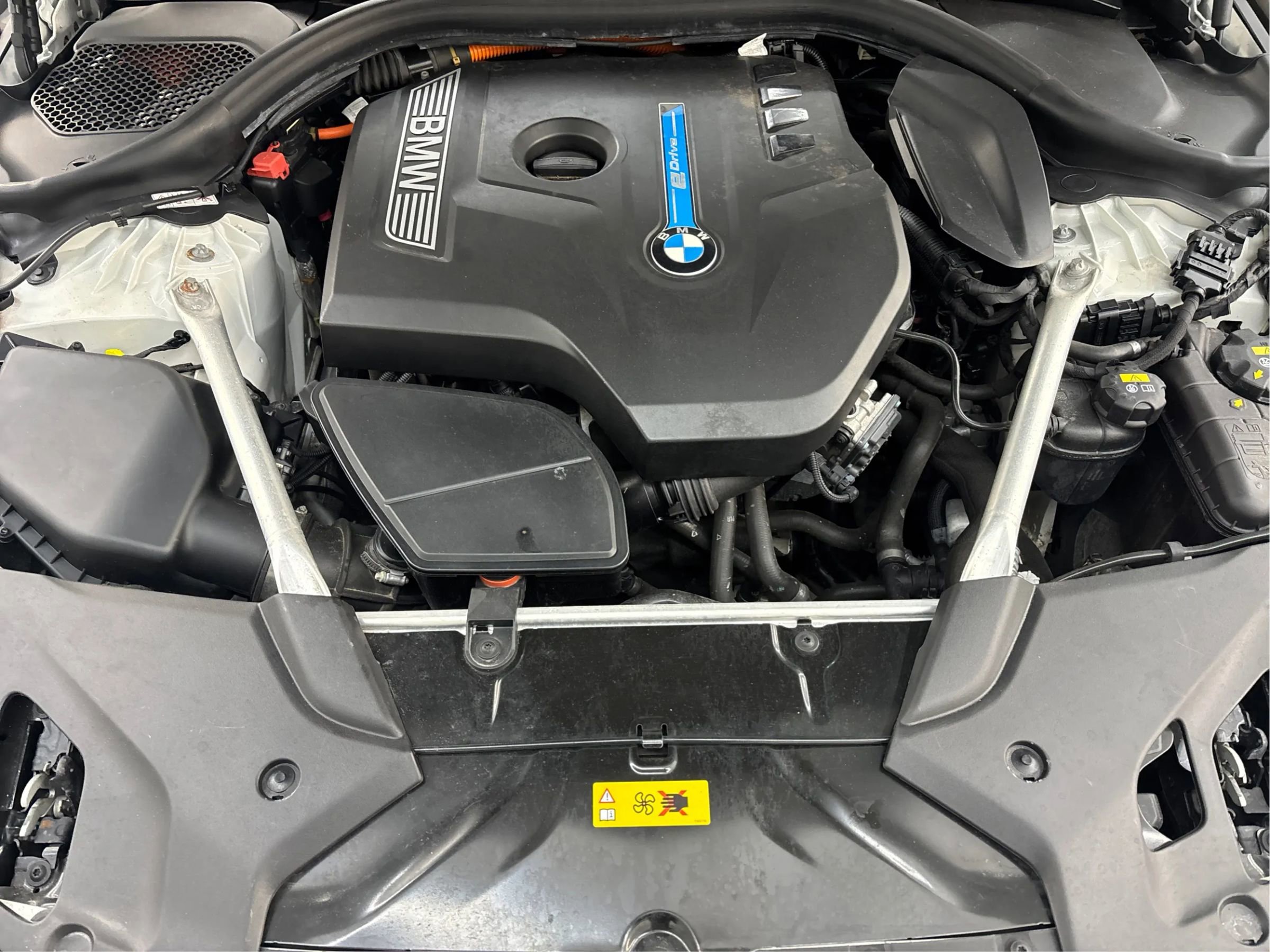 Used 2018 BMW 530e xDrive image 31