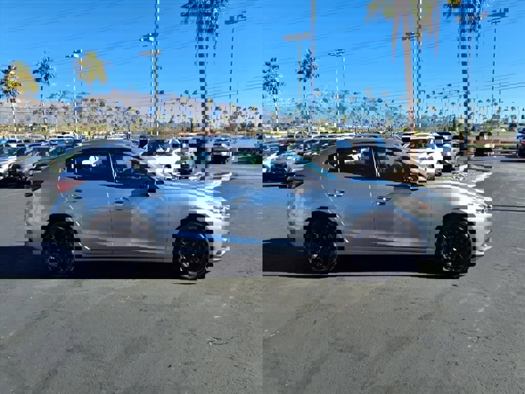 Used 2015 MAZDA MAZDA3 i SV image 8