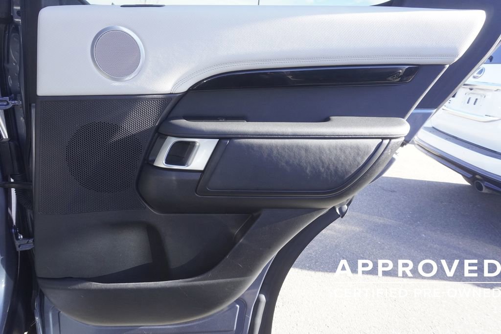 Used 2022 Land Rover Discovery S R-Dynamic image 25