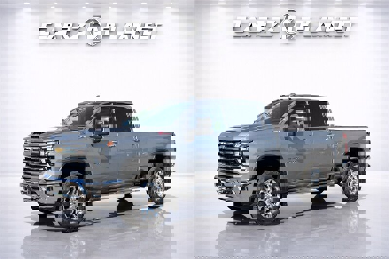 Used 2024 Chevrolet Silverado 3500 LTZ w/ LTZ Convenience Package image 7