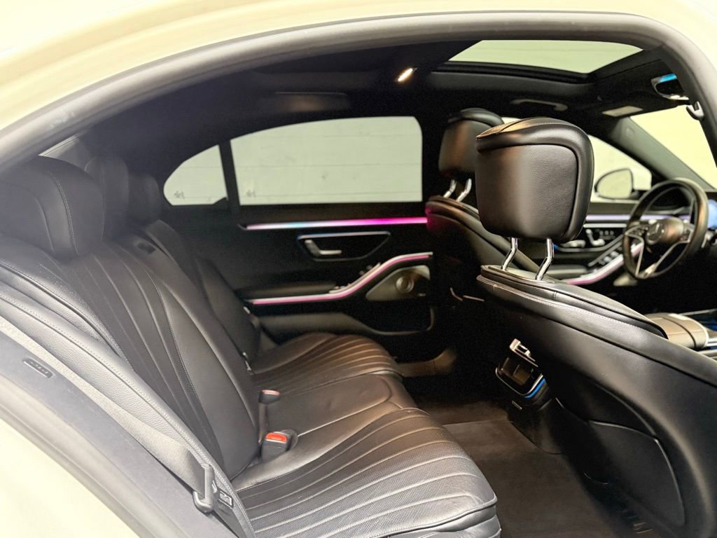 Used 2022 Mercedes-Benz S 500 4MATIC w/ AMG Line Package image 46