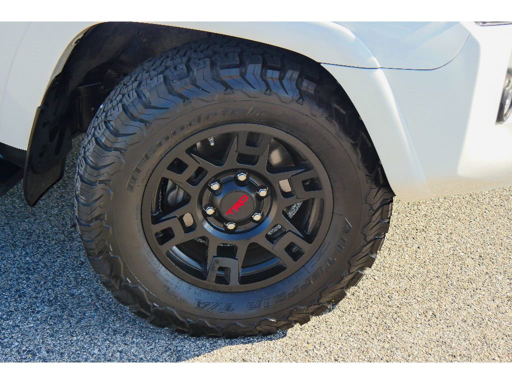 Used 2021 Toyota 4Runner TRD Off-Road Premium w/ Moonroof Package AWD/4WD image 29