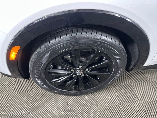 Used 2024 Buick Envista Sport Touring w/ Advanced Safety Package image 10