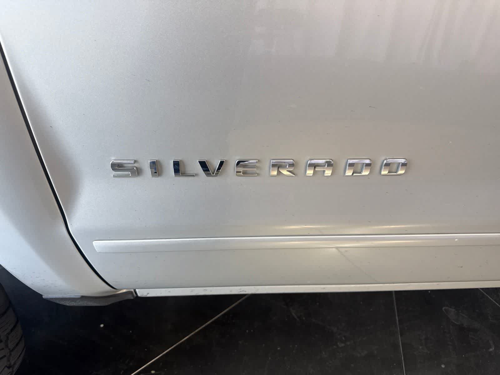 Used 2017 Chevrolet Silverado 1500 LT w/ All Star Edition RWD image 9