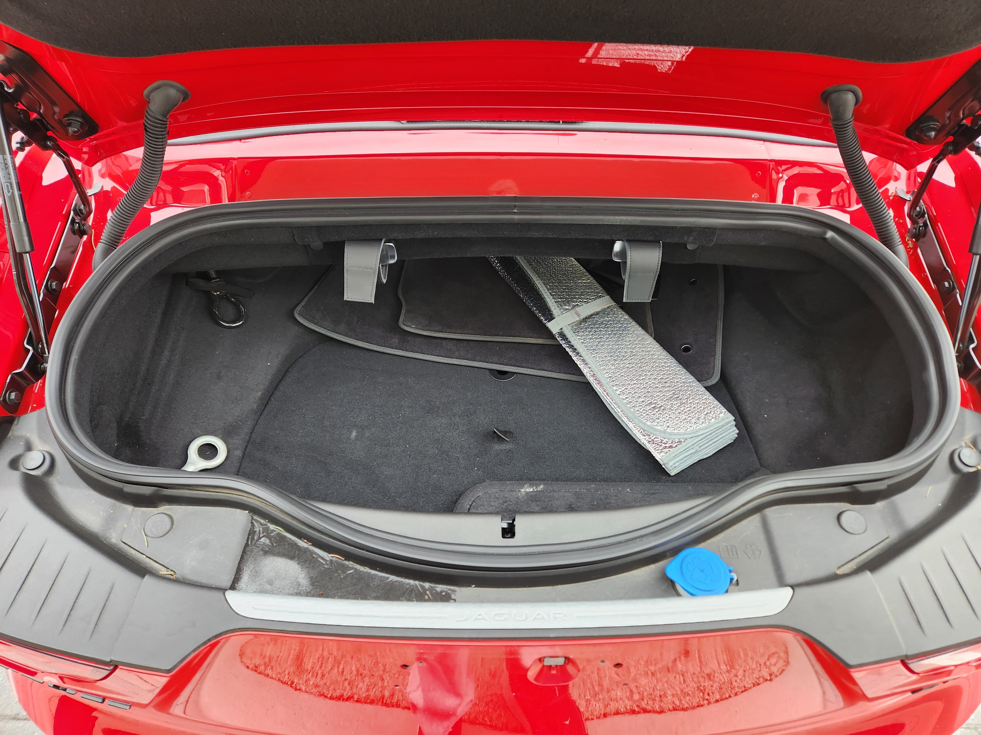 Certified 2022 Jaguar F-TYPE R-Dynamic image 8