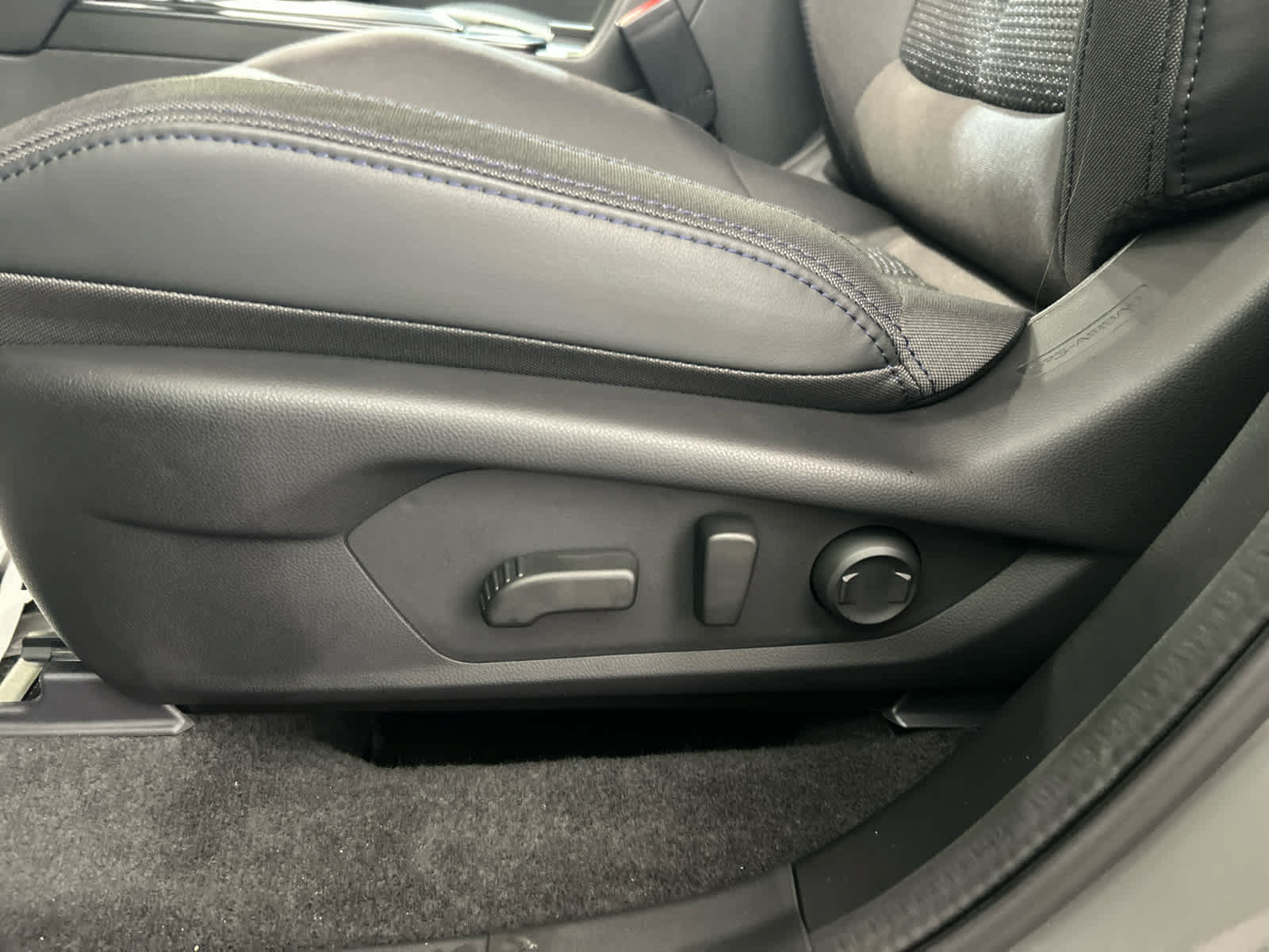 New 2026 Subaru Forester Premium AWD/4WD image 29