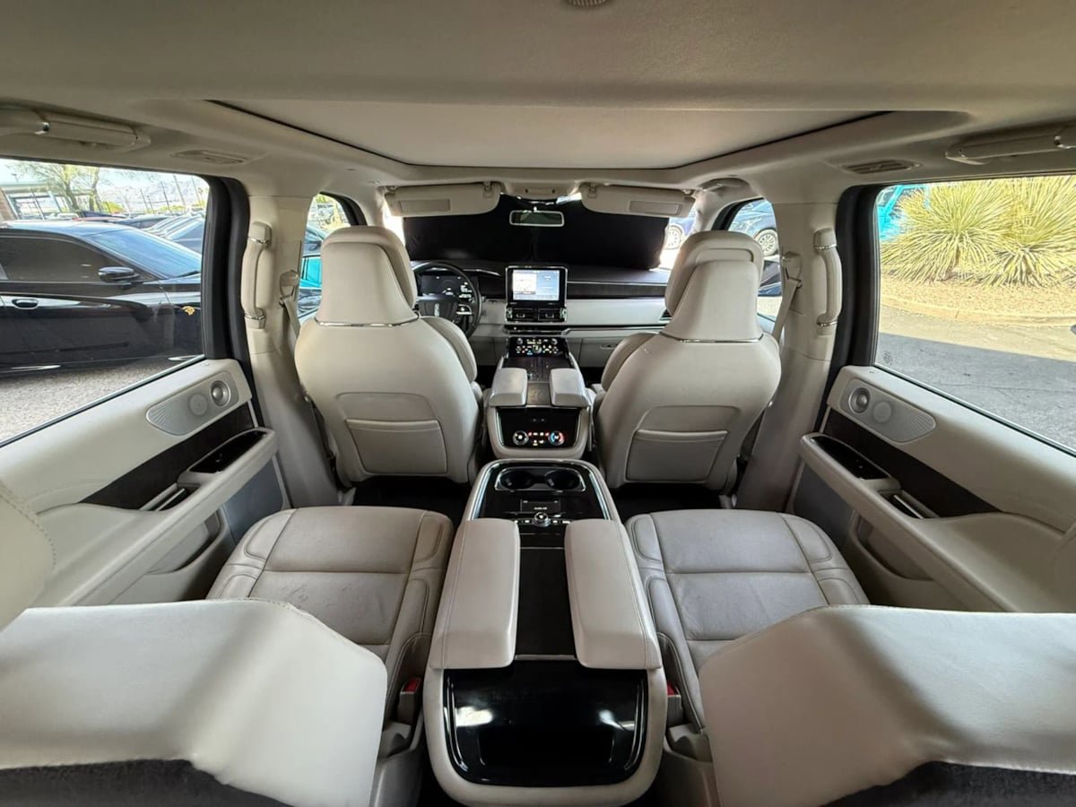 Used 2020 Lincoln Navigator Reserve w/ Luxury Package AWD/4WD image 49