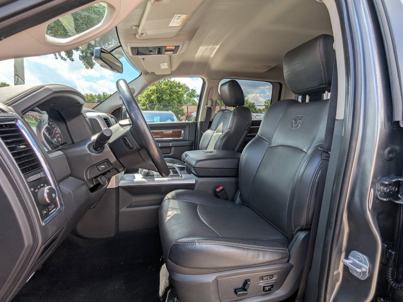 Used 2012 RAM 1500 Laramie AWD/4WD image 12
