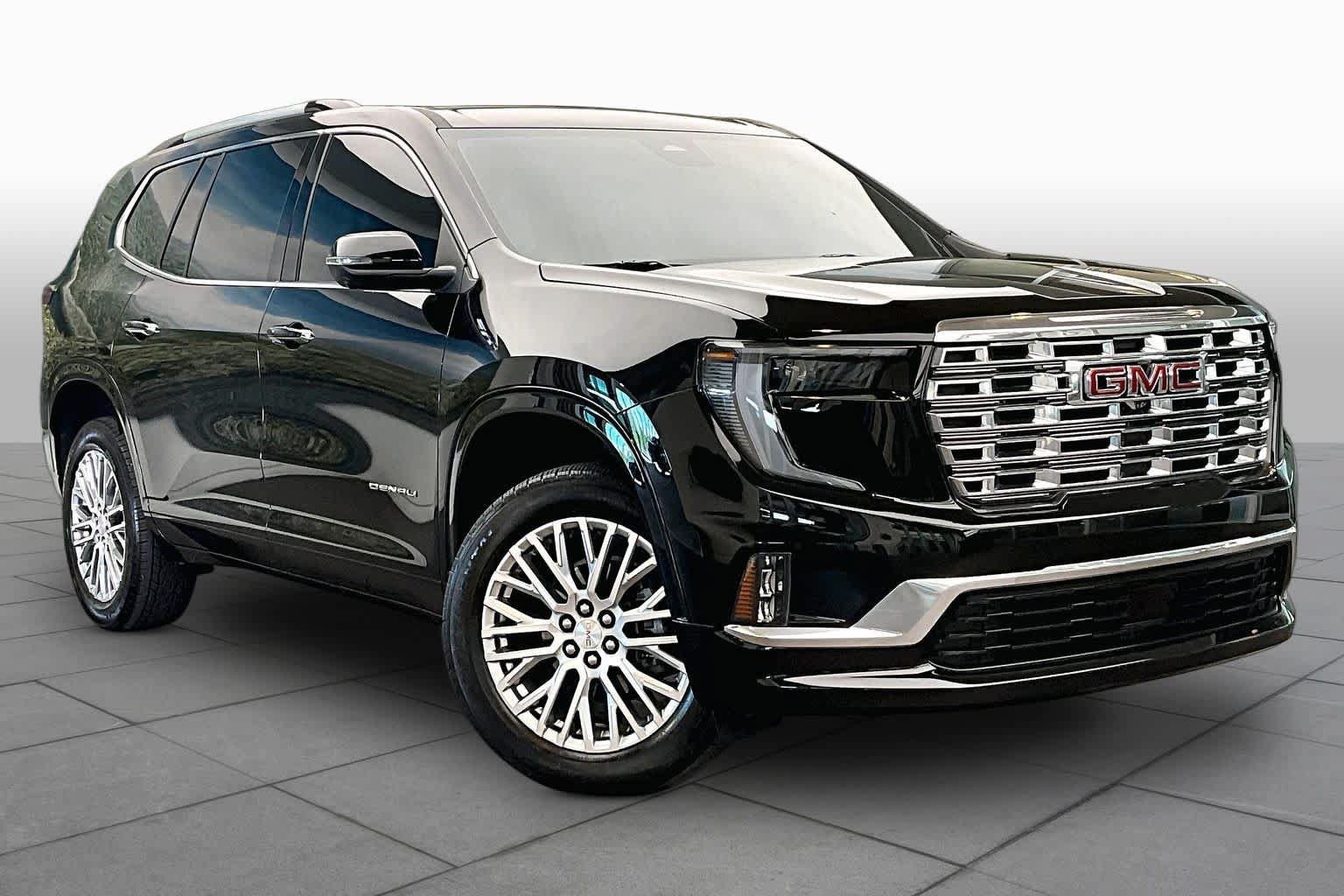 Used 2025 GMC Acadia Denali FWD image 3