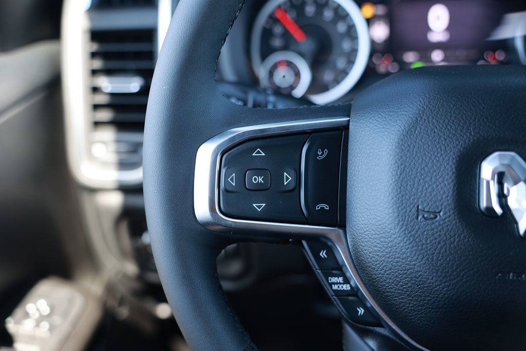 New 2026 RAM 1500 4x4 Crew Cab image 19