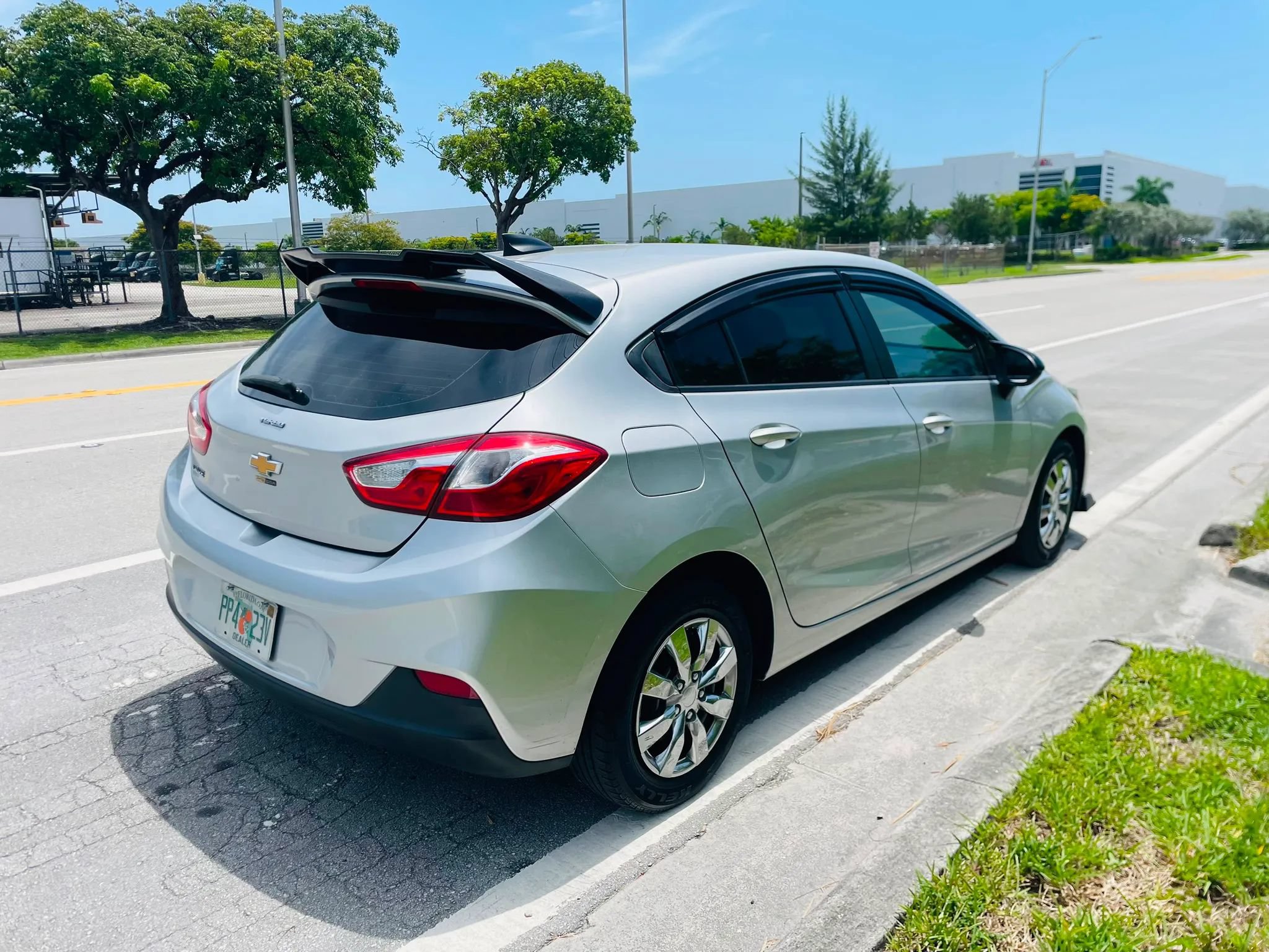 Used 2019 Chevrolet Cruze LS FWD image 5