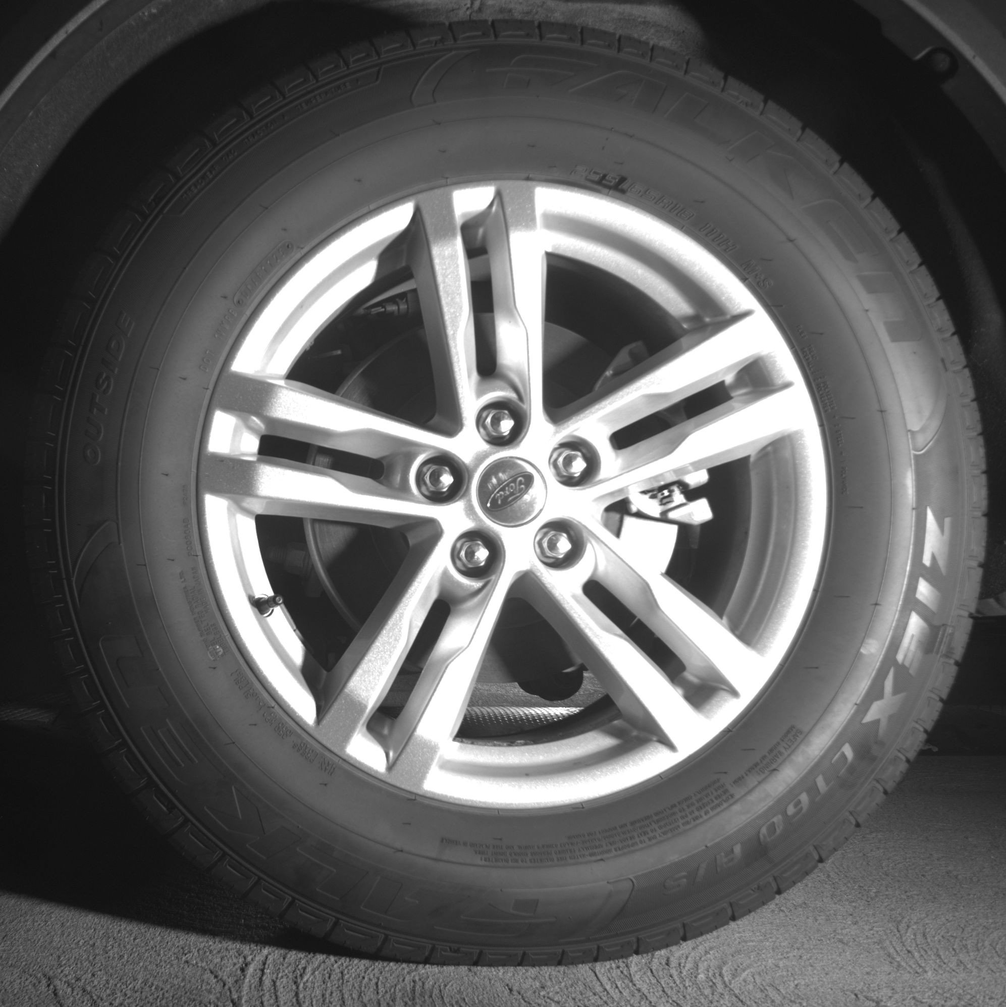 Used 2024 Ford Explorer XLT w/ Equipment Group 202A image 14