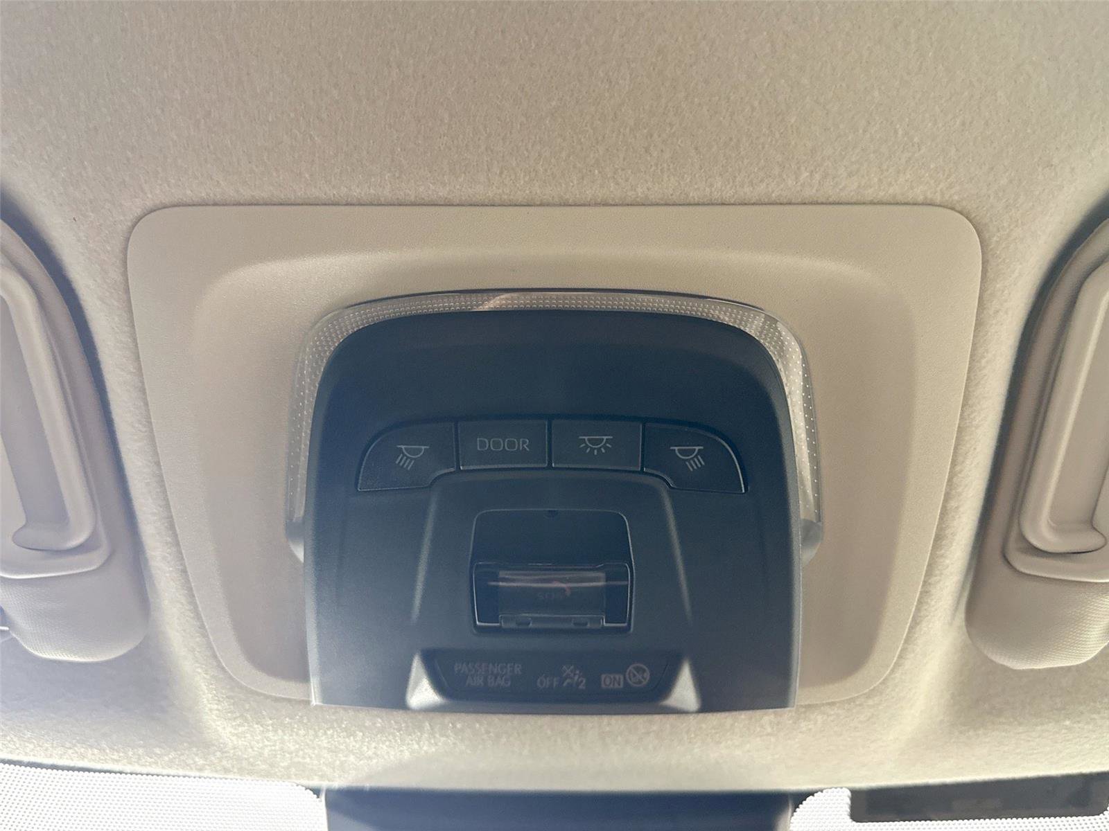 Used 2025 Toyota Corolla LE image 22