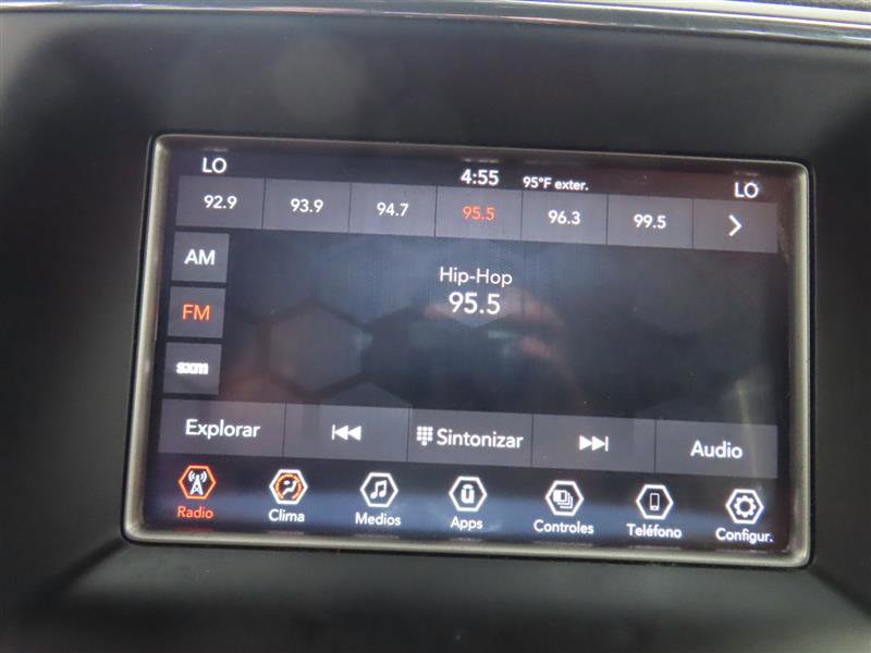 Used 2021 Jeep Grand Cherokee Laredo image 23