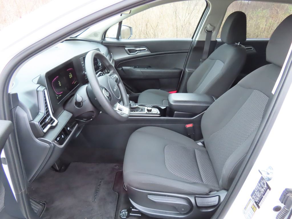Certified 2025 Kia Sportage LX image 20
