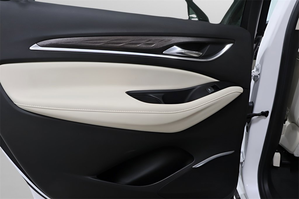 Used 2023 Buick Enclave Avenir w/ Avenir Technology Package image 25