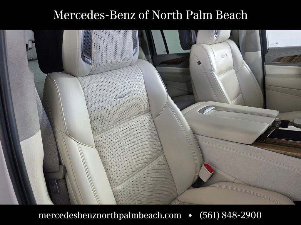 Used 2021 Cadillac Escalade ESV Premium Luxury Platinum AWD/4WD image 31