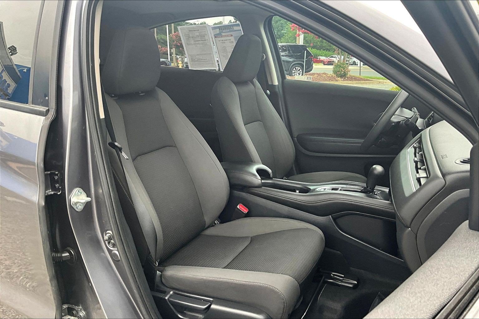 Used 2022 Honda HR-V EX image 7