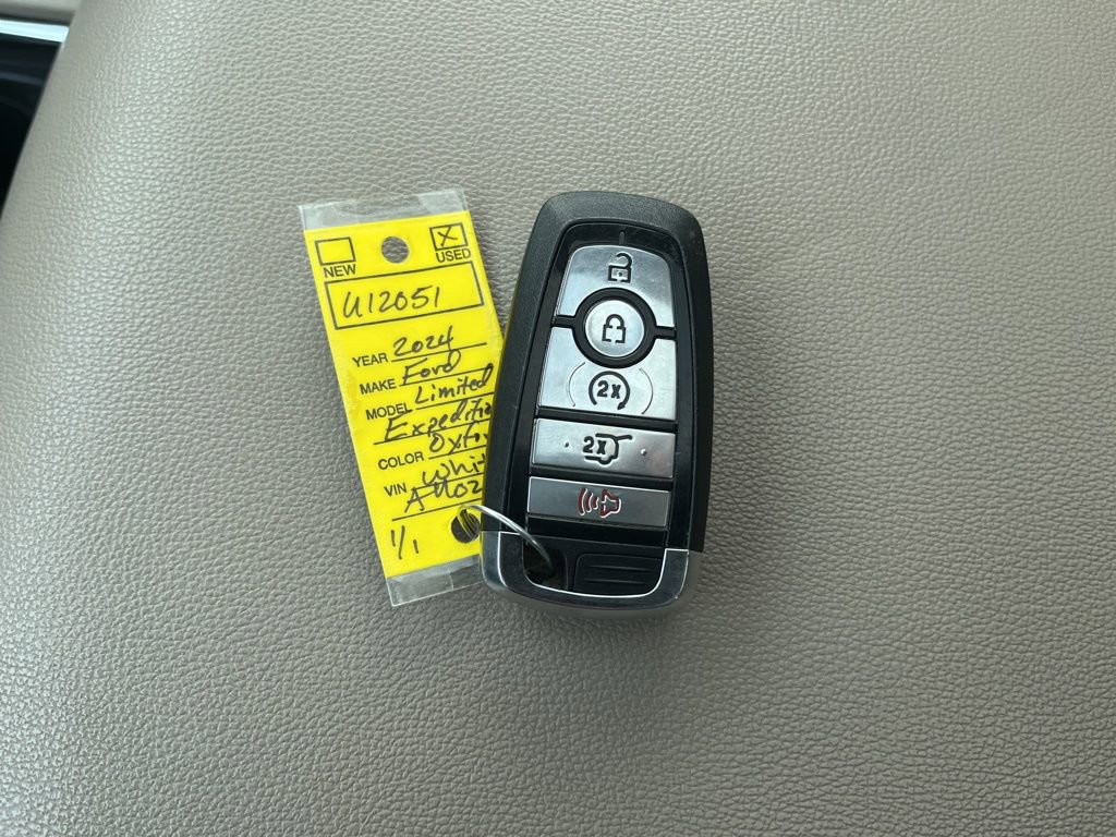 Used 2024 Ford Expedition Max Limited image 27