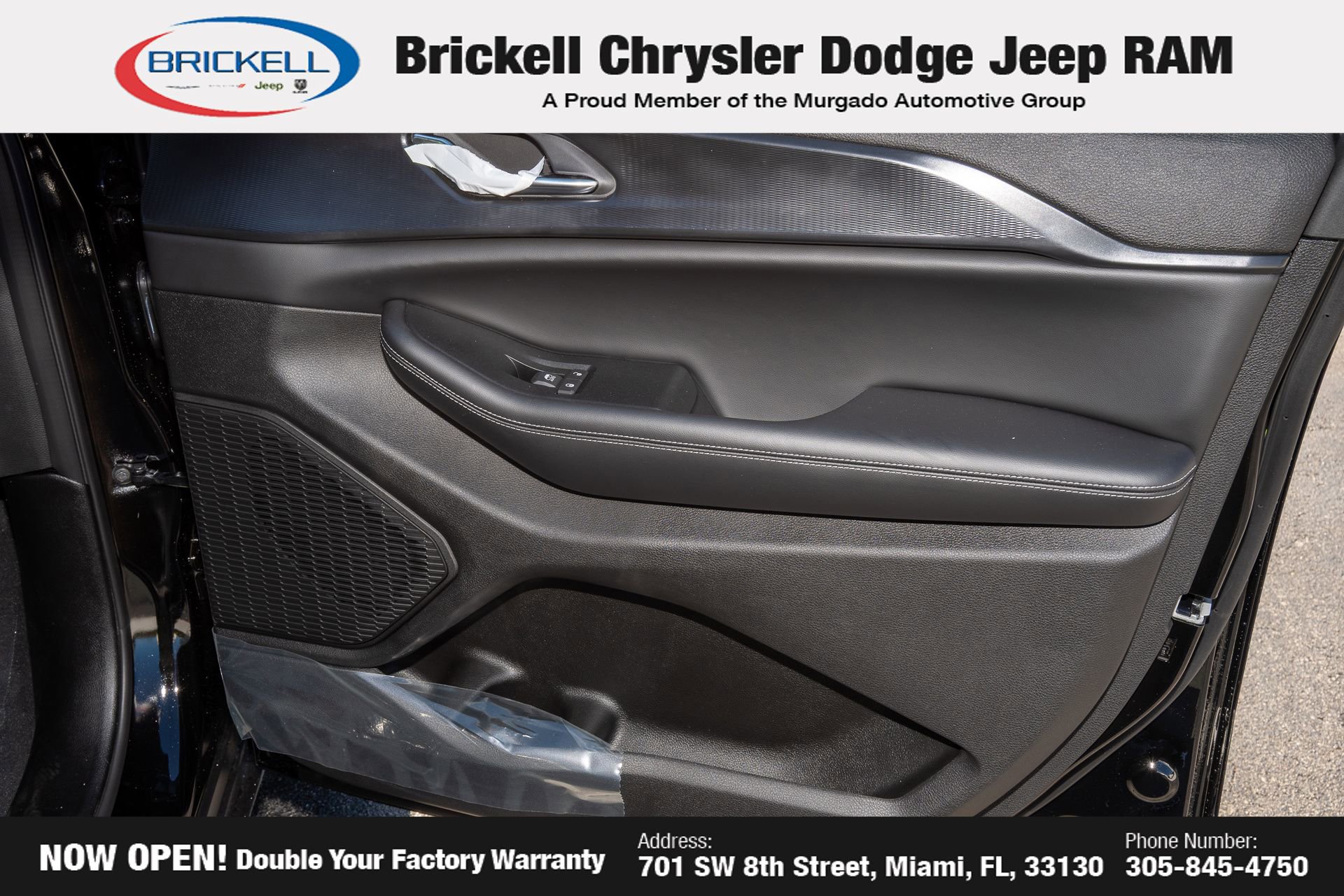 New 2025 Jeep Grand Cherokee L Laredo image 13