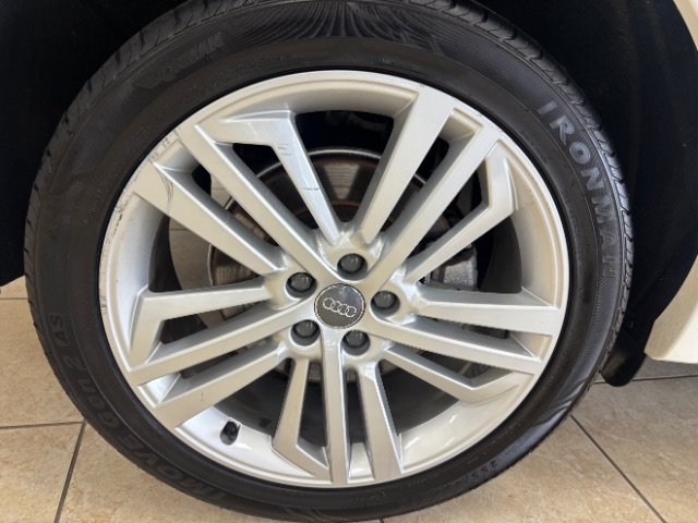 Used 2018 Audi Q5 2.0T Premium Plus w/ Premium Plus Package AWD/4WD image 22