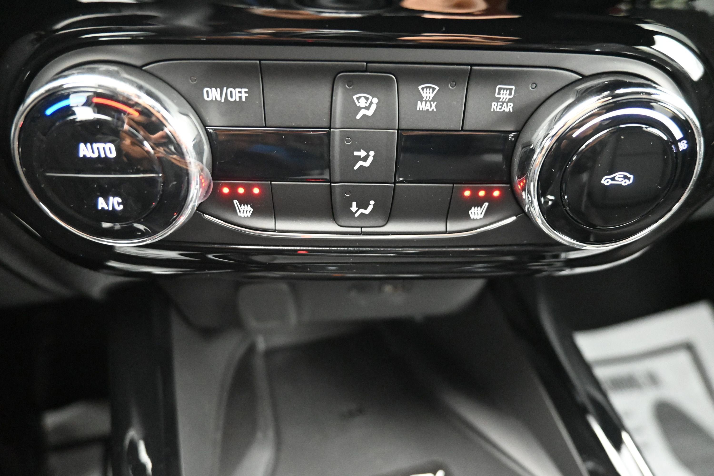 New 2026 Chevrolet Trax RS FWD image 16