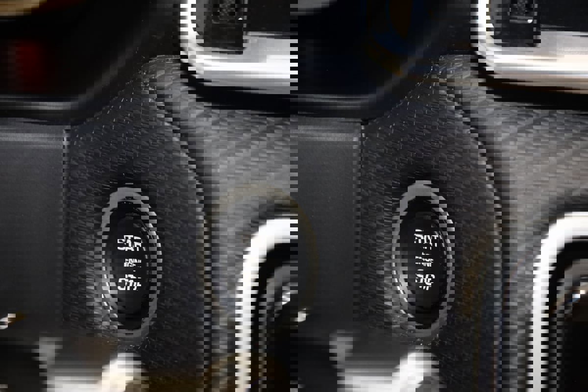 Used 2021 Land Rover Range Rover Velar R-Dynamic S image 26