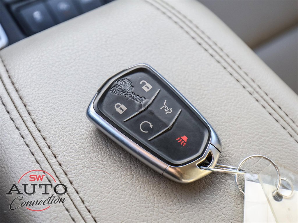 Used 2023 Cadillac XT4 Premium Luxury image 34