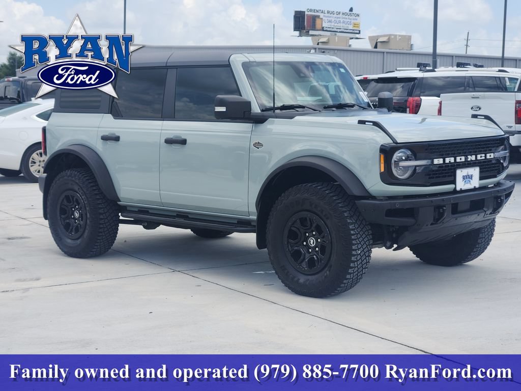 Certified 2024 Ford Bronco Wildtrak AWD/4WD image 2