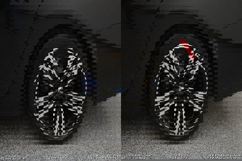 Used 2024 BMW i7 M70 w/ Executive Package image 44