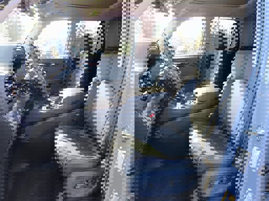 New 2025 Honda Pilot Touring image 13